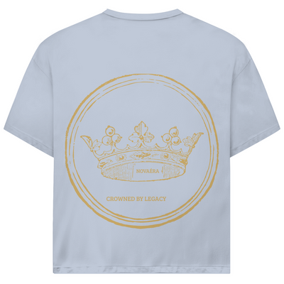 NOVAÉRA Oversize T-Shirt – Bio-Baumwolle & Gold-Backprint „Crowned by Legacy“