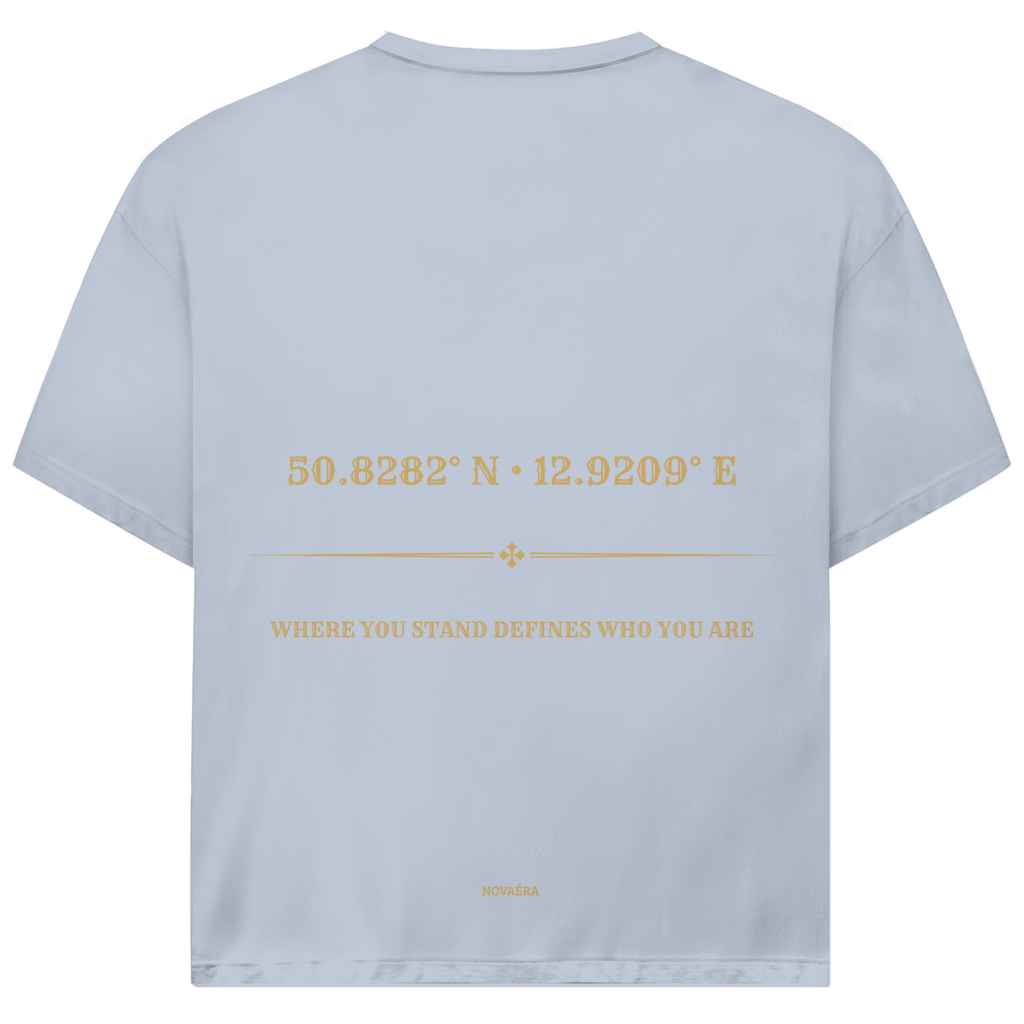 Oversize T-Shirt mit KOORDINATEN Backprint – NOVAÉRA | Bio Shirt im Jack & Jones Fit