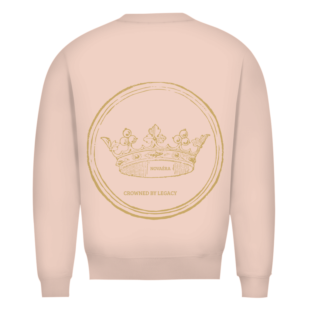 NOVAÉRA Herren Premium Bio Sweatshirt – Rundhals & Gold-Backprint „Crowned by Legacy“