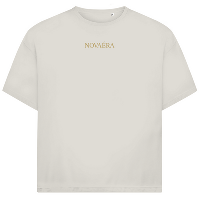 NOVAÉRA Oversize T-Shirt – Bio-Baumwolle & Gold-Backprint „Crowned by Legacy“
