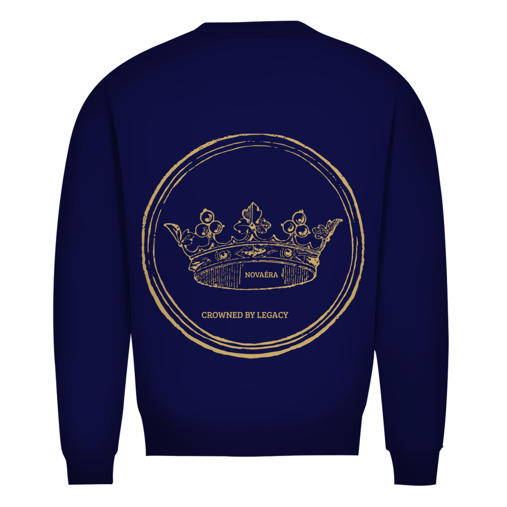 NOVAÉRA Herren Premium Bio Sweatshirt – Rundhals & Gold-Backprint „Crowned by Legacy“