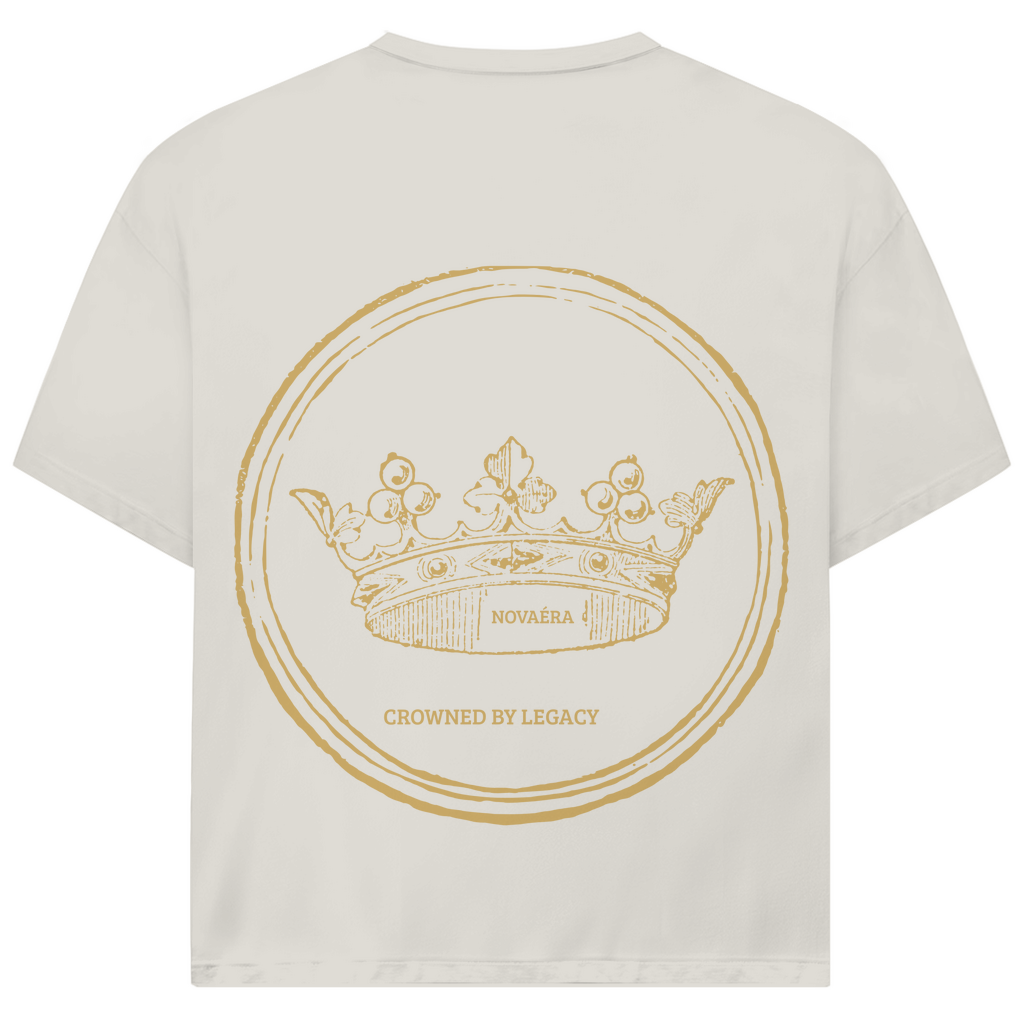 NOVAÉRA Oversize T-Shirt – Bio-Baumwolle & Gold-Backprint „Crowned by Legacy“
